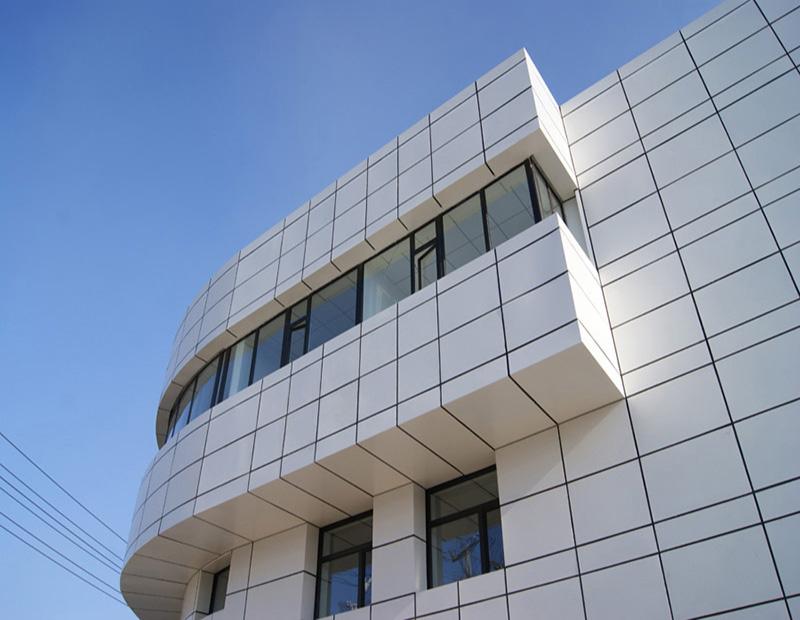 不易沾污，便于清潔保養(yǎng)